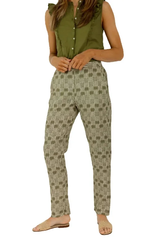 hem curved shorts -hem curved pants -Paola Woven Pant In Green